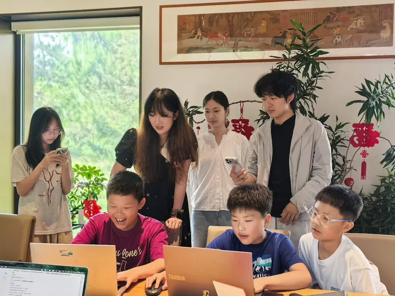 老师引导创作